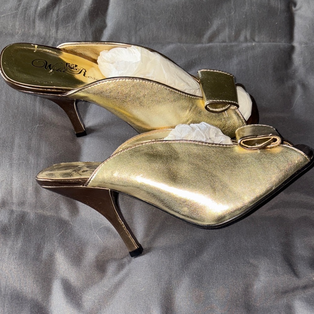 Wild Rose Shimmering Gold Heels